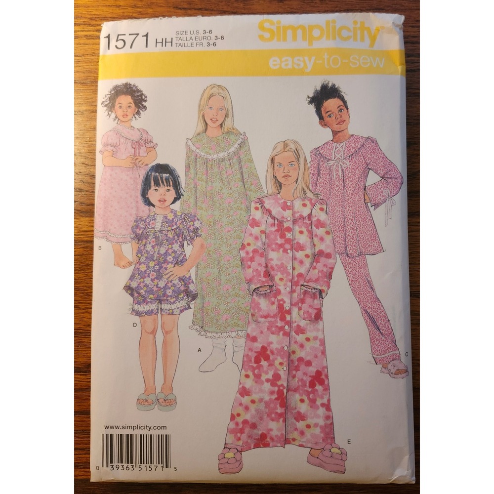 Simplicity 1571 HH Child Girls Sleepwear Pattern Nightgown Robe Pajamas Size 3-6